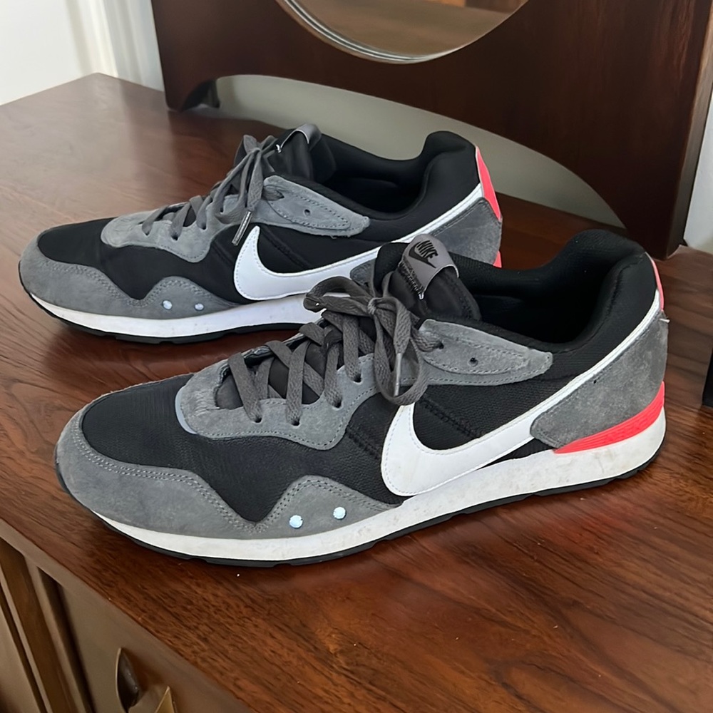 Men’s Nike Sneakers/Runners